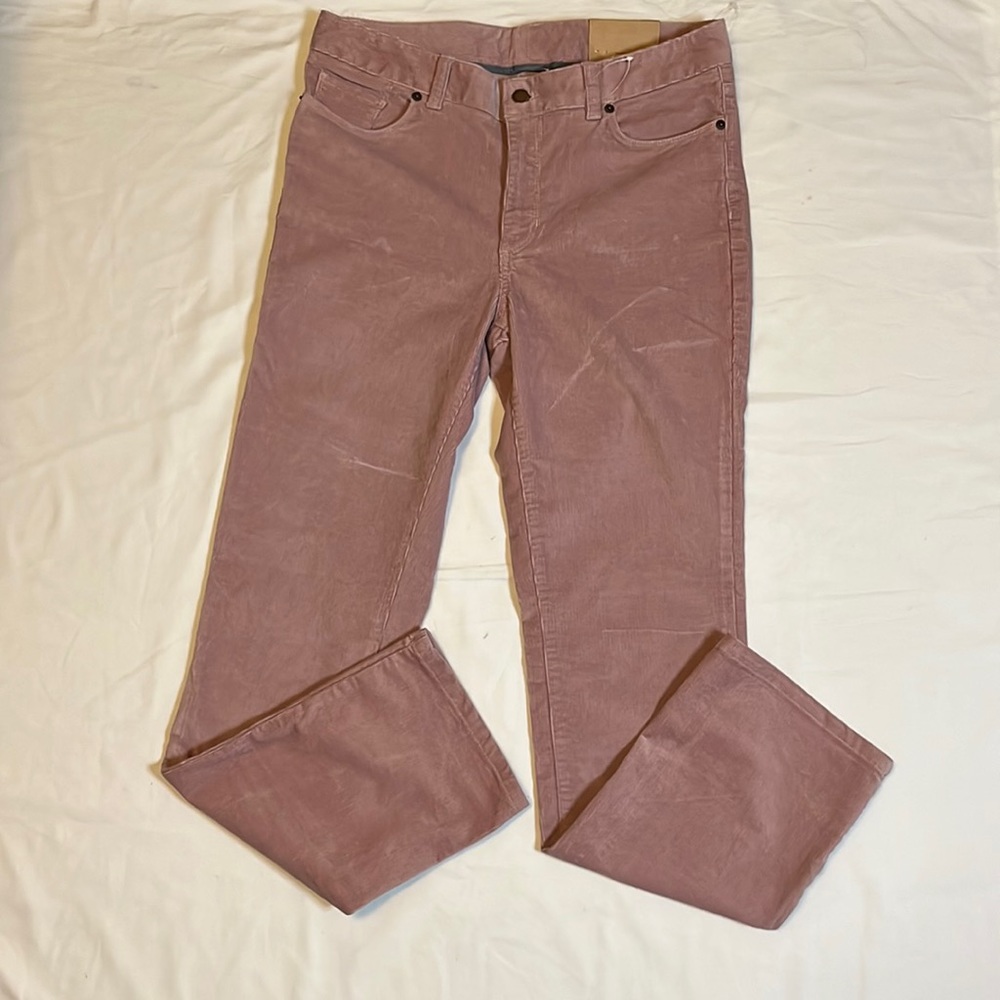 NWT LL Bean Favorite Fit Corduroy Women’s Pants. Size 8 Regular. Pinkish color